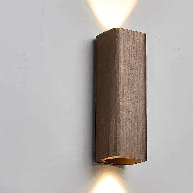 GlowLuxe - Stilig LED-vägglampa för sovrum