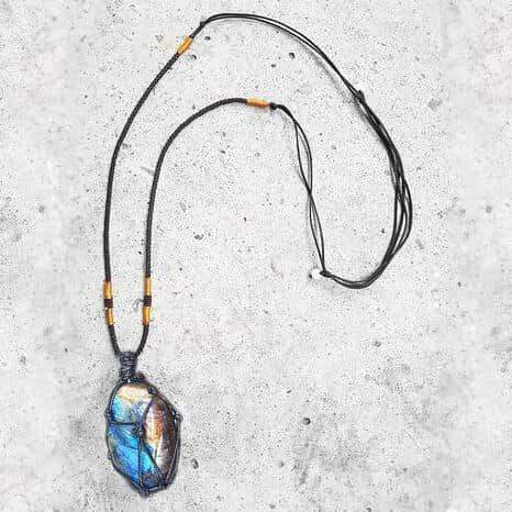 Aris DragonHeart Necklace – Mysterious Labradorite Jewelry