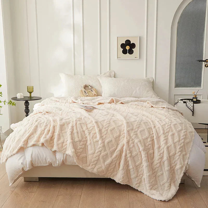 CozyLuxe - Luxurious Lambswool Blanket for Bedroom