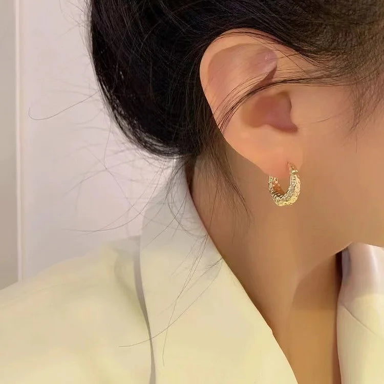 Elegant Noor Creole Earrings for a Timeless Look