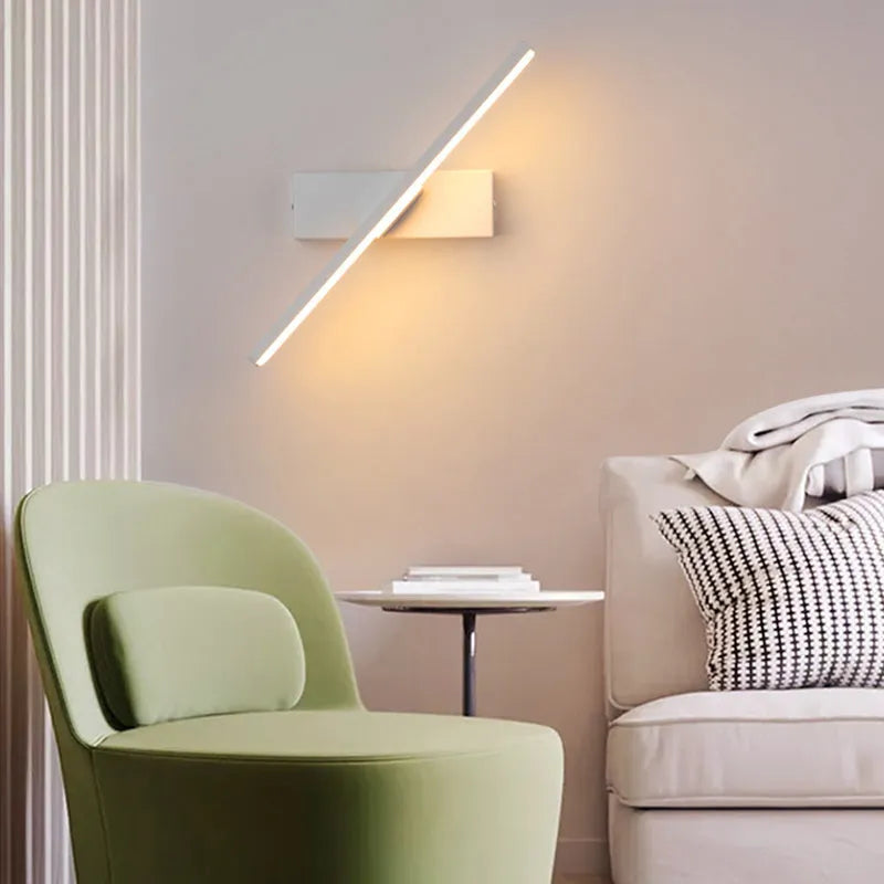 LuxeGlow Wall Lamp - Elegant Wall Lamp with Flexible Lighting for Modern Interiors