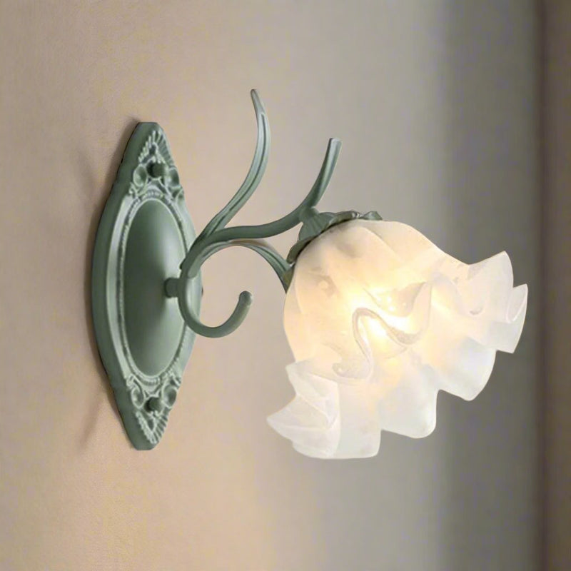 LilyGlow Vägglampa - Elegant Naturinspirerad Belysning