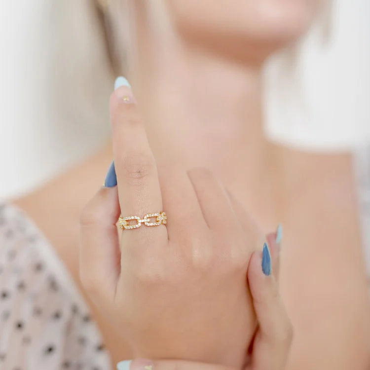 Brilliant Gold Vessel Ring with Zirconia - Marina Elegans