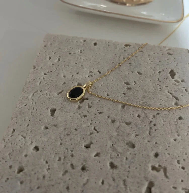 Elegant black onyx and pearl stacking necklace - Aria collection