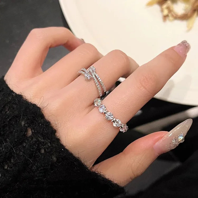 Astrid's stunning double-layer star ring set