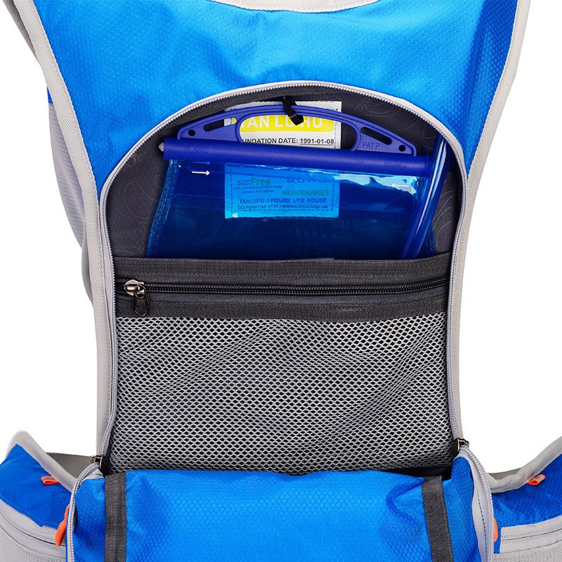 AquaPack - Stylish Waterproof Backpack with Water Reservoir