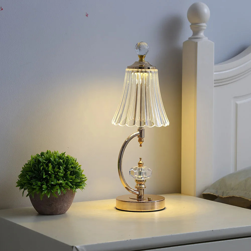 Vintage Crystal Table Lamp - Elegant Vintage Crystal Table Lamp for Captivating Atmosphere