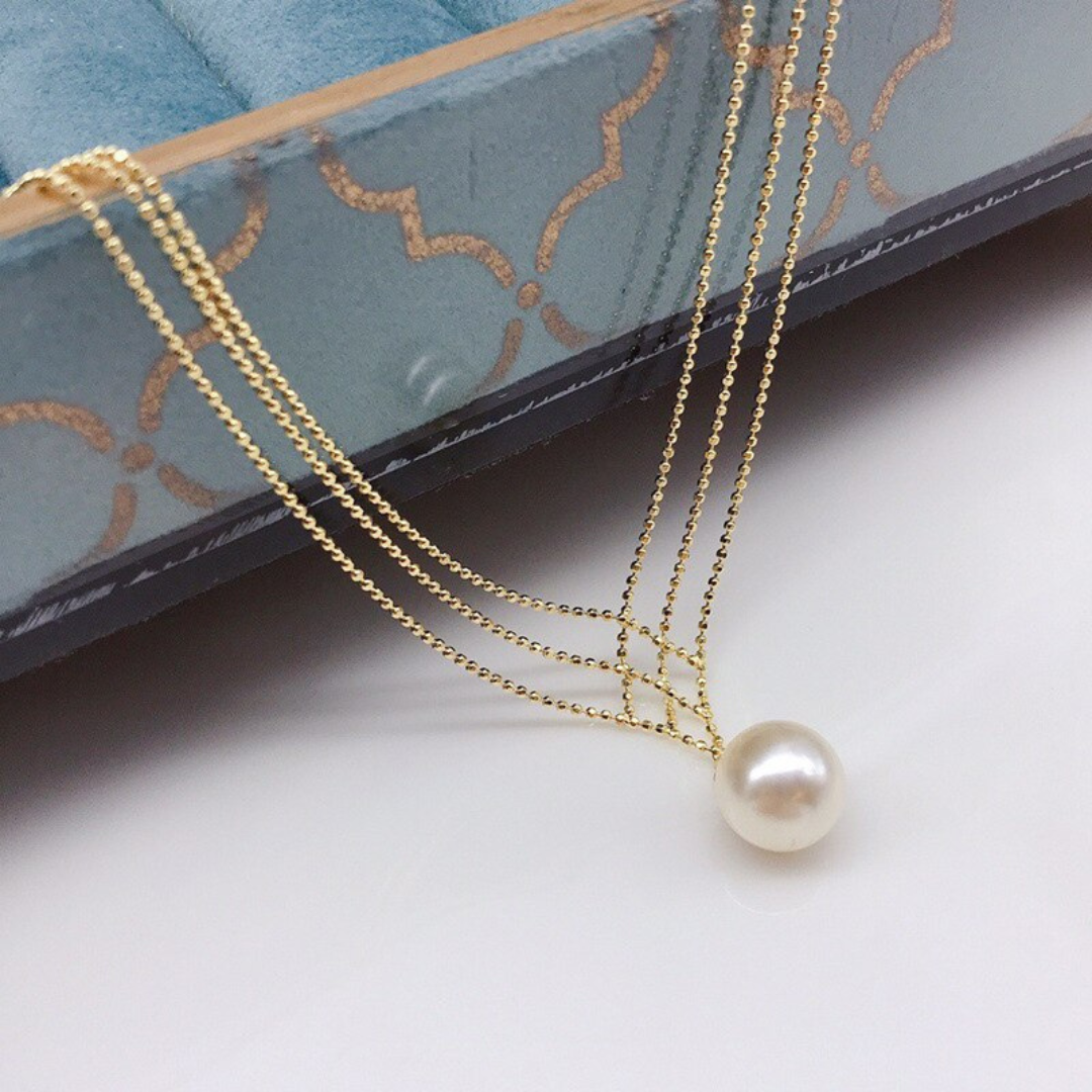 PearlGlow Necklace - Elegant Woven Jewelry
