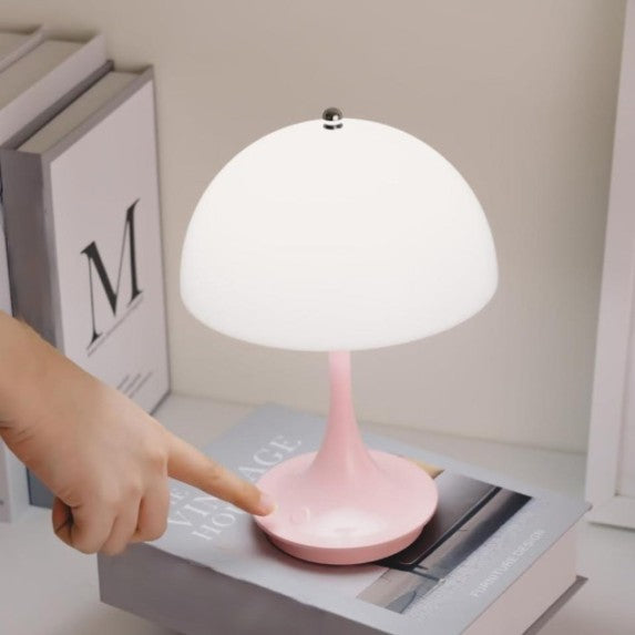 LumièreRose - Charming Retro Table Lamp with Dimmable LED