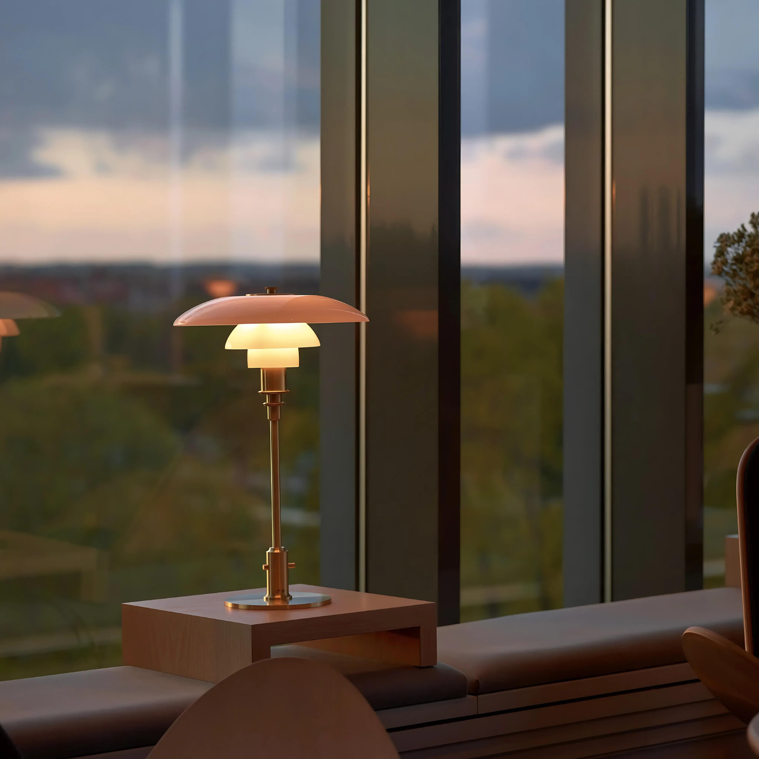 Lumière Serein - Elegant Metal Table Lamp 