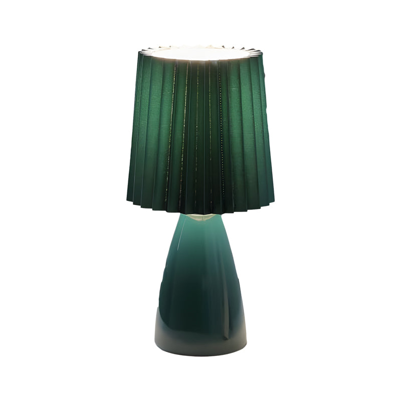 ChicGlow – Dimmable Table Lamp with USB Charger