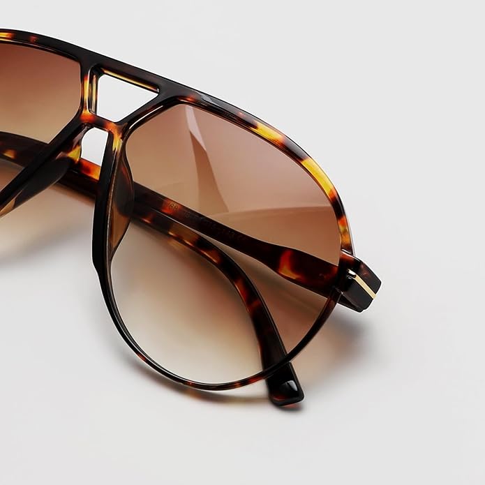 AviatorLux - Retro Oversized Sunglasses for Style