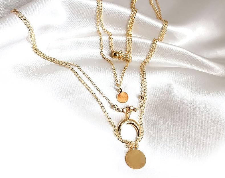 Selania - Elegant Crescent Pendant