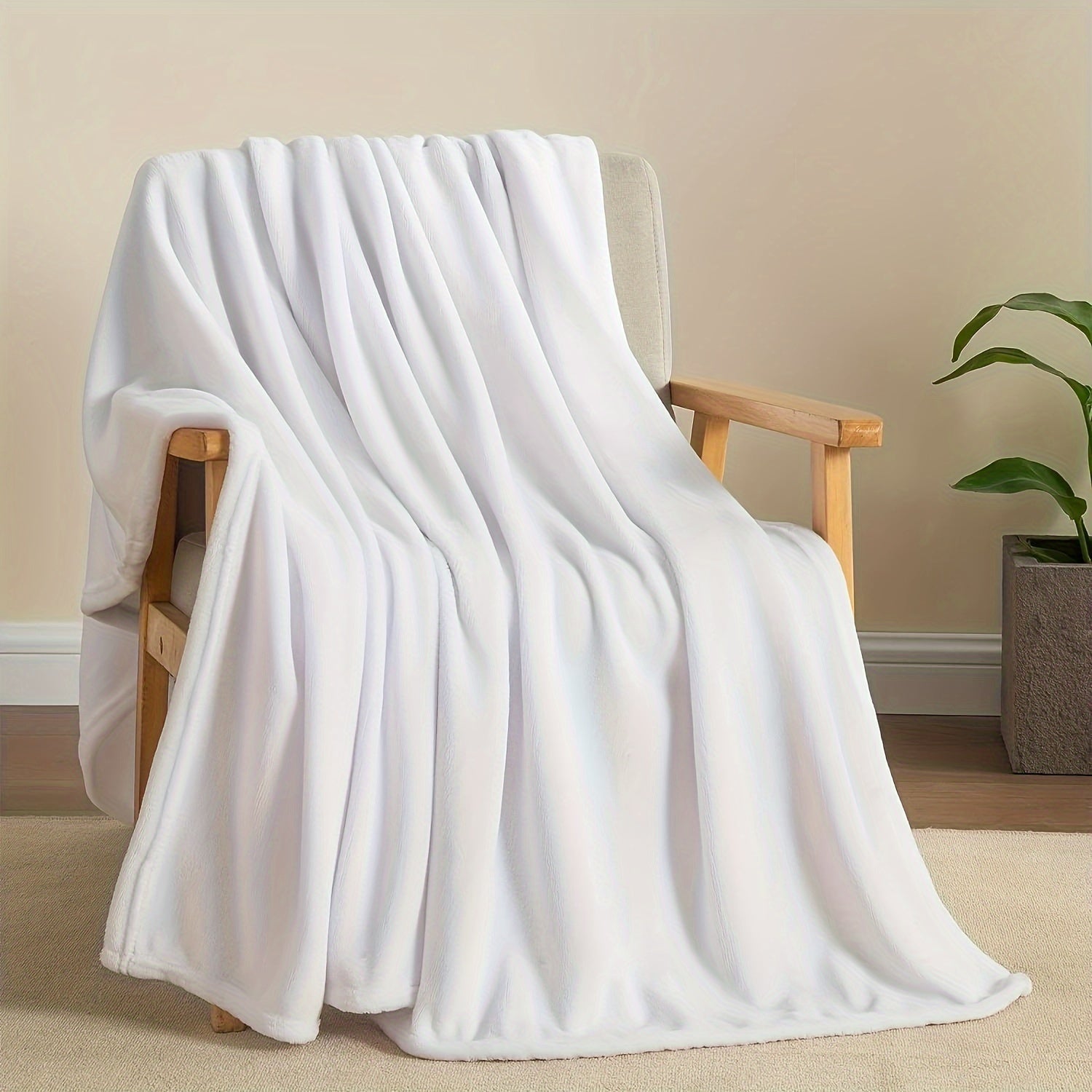UltraSoft Fleece Blanket – Luxurious Reversible for All Seasons