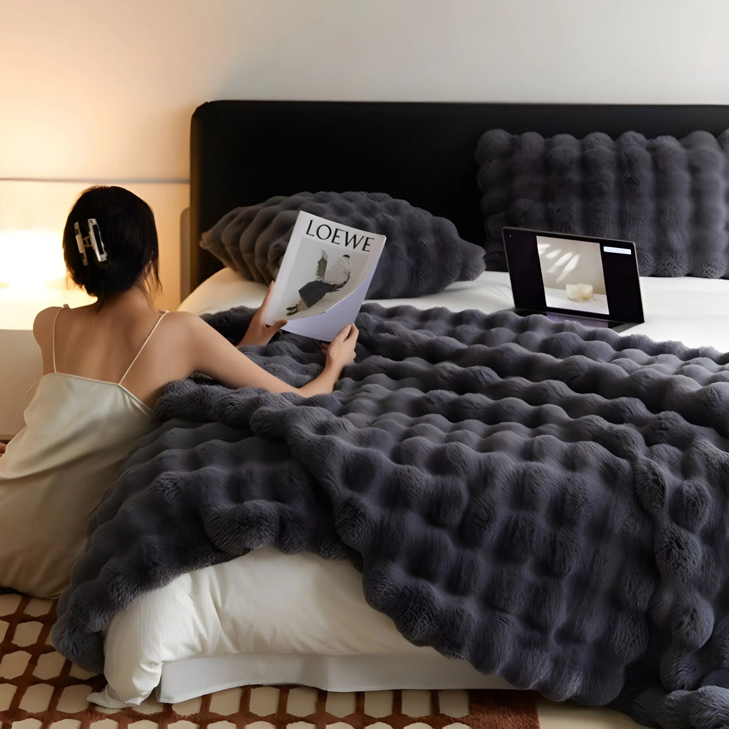 Luxurious Fluff Bubble - Blanket for Ultimate Comfort
