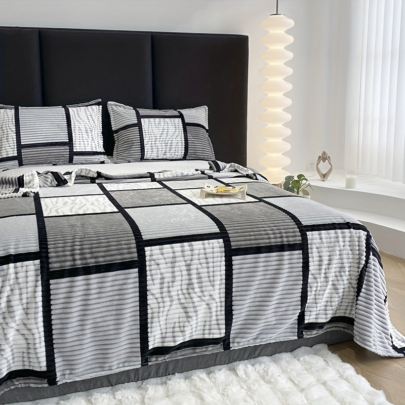 TrendyPlush - Luxurious Velvet Throw for Ultimate Comfort