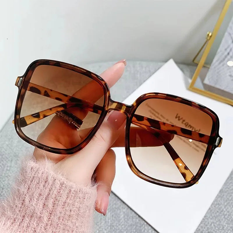 Sheena Shades – Elegant Oversized Sunglasses
