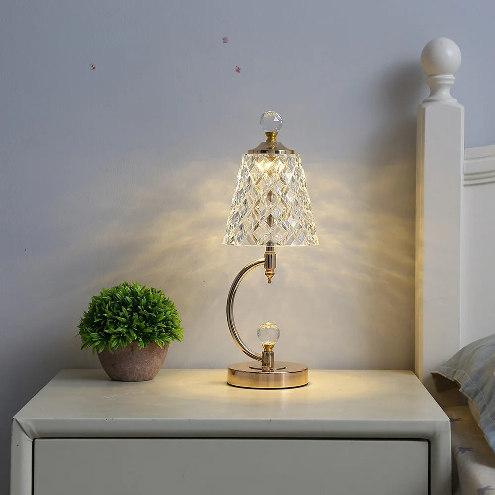 Vintage Crystal Table Lamp - Elegant Vintage Crystal Table Lamp for Captivating Atmosphere