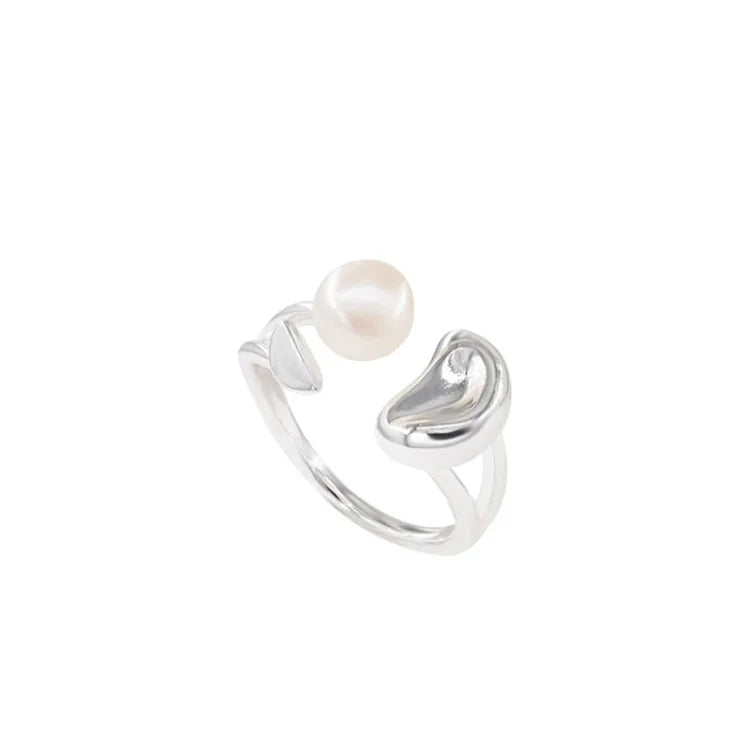 Elin Adjustable Pearl Ring - Stylish and Elegant