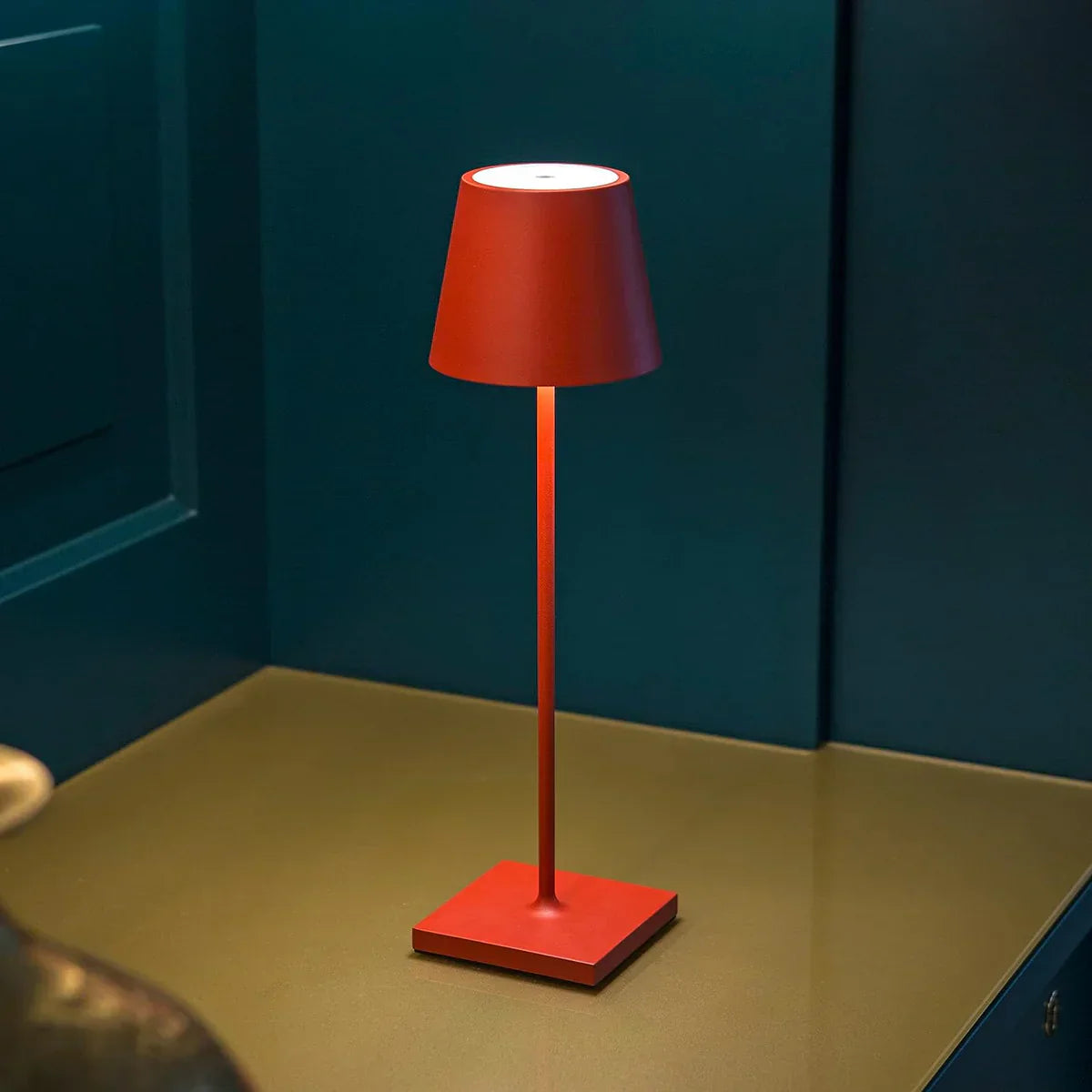 LumiLuxe - Elegant Table Lamp with Wireless Charging Function