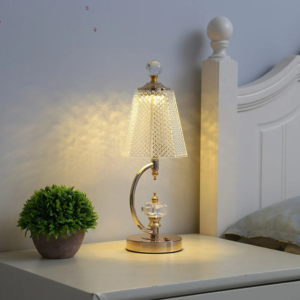 Vintage Crystal Table Lamp - Elegant Vintage Crystal Table Lamp for Captivating Atmosphere