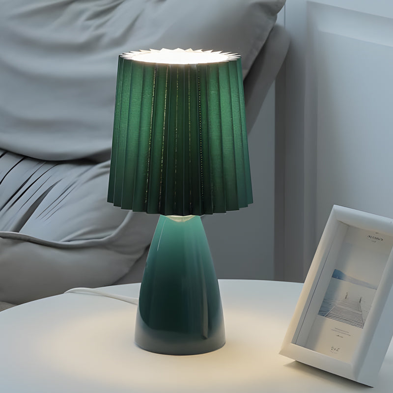 ChicGlow – Dimmable Table Lamp with USB Charger