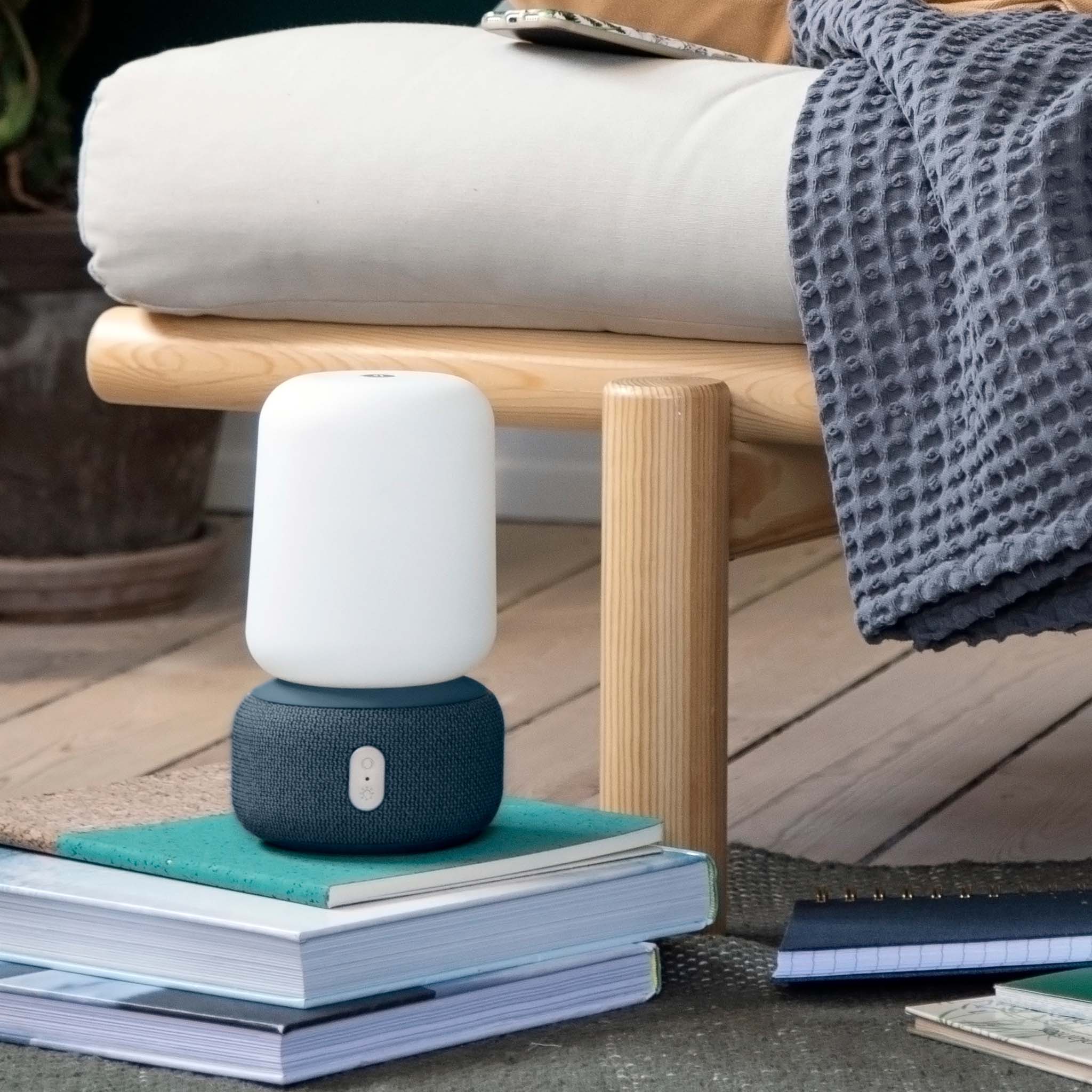 SmartGlow – Smart LED lamp with dimmable sound