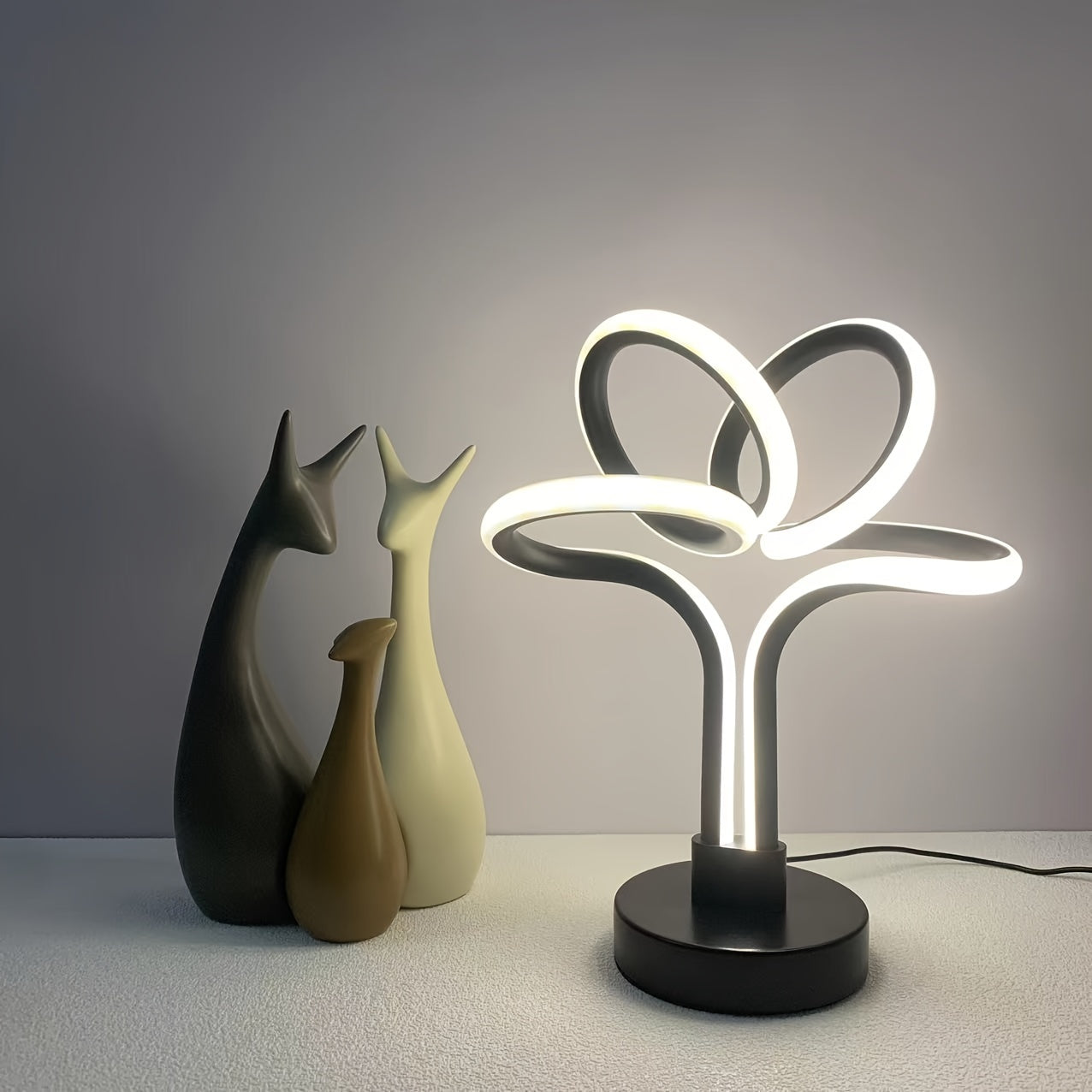 LumiNordic – Scandinavian USB LED Table Lamp