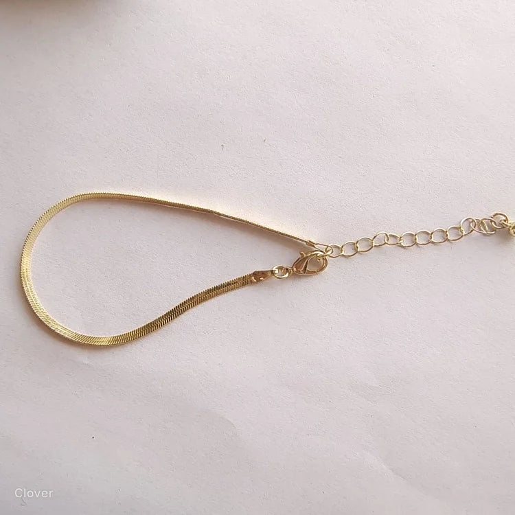 Isolde Slangen Single Bracelet - A Beautiful Accessory for Every Occasion!