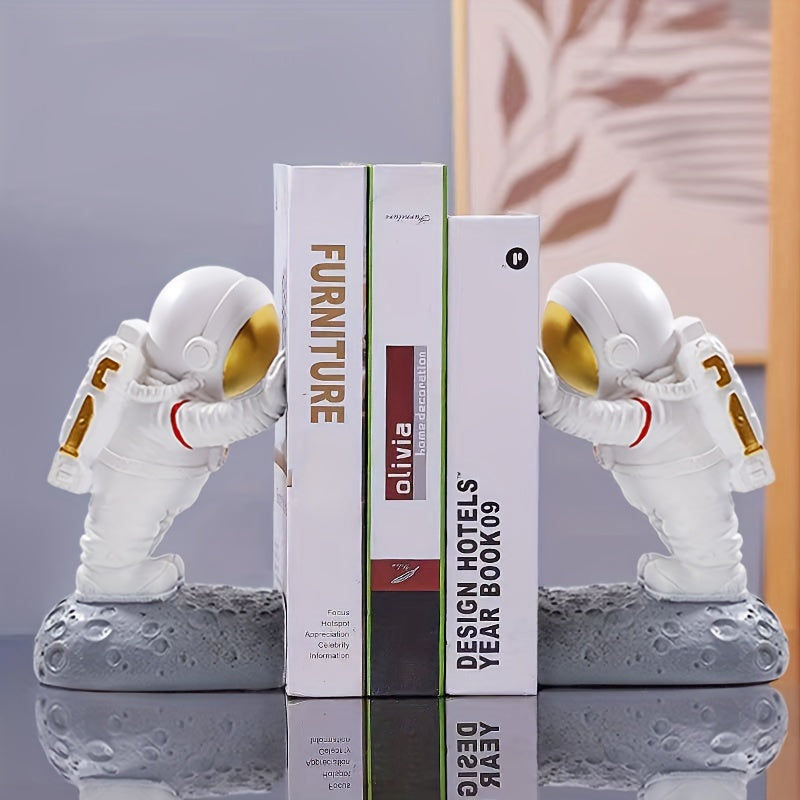 SpaceHold - Astronaut bookend for a space theme