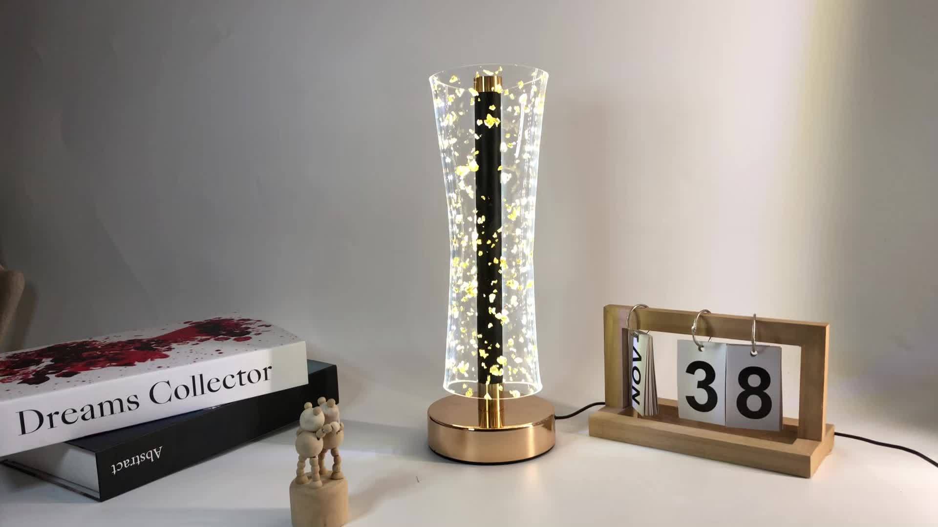 RadiantGlow Lampa - Lyxig Akryl Bordslampa med Gyllene Accenter