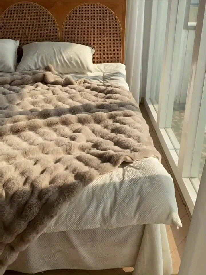 Elegant Rabbit Fleece Blanket - Luxurious and Durable