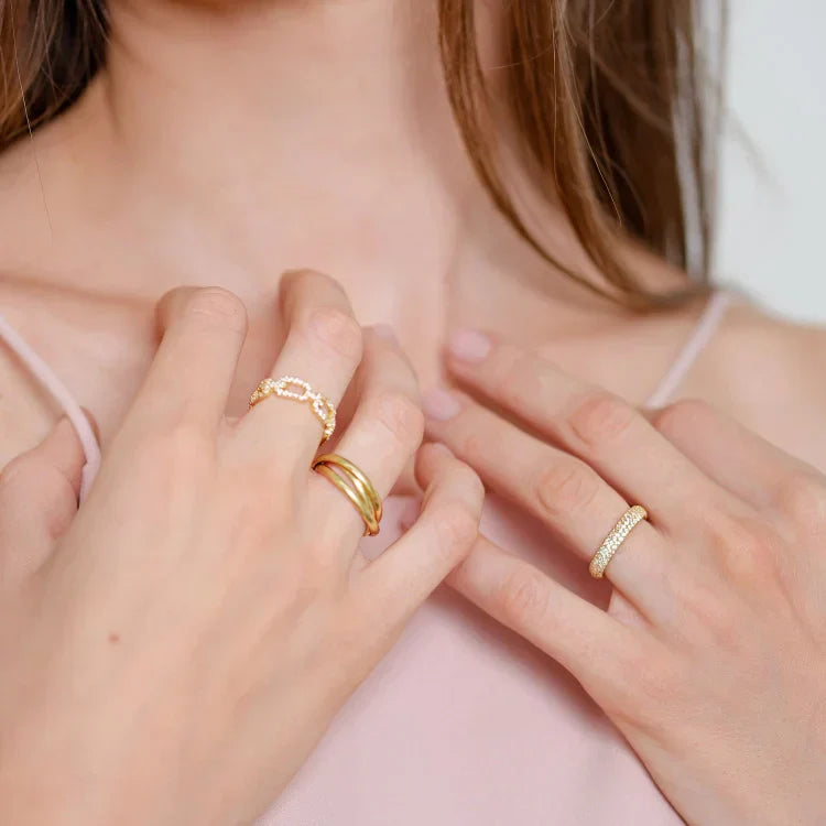 Brilliant Gold Vessel Ring with Zirconia - Marina Elegans