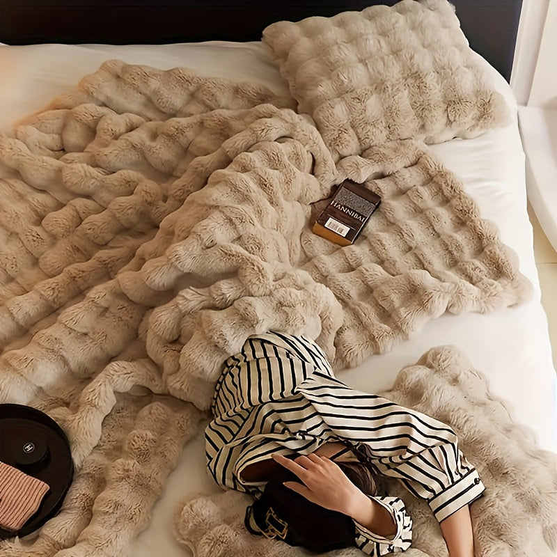 Elegant Rabbit Fleece Blanket - Luxurious and Durable