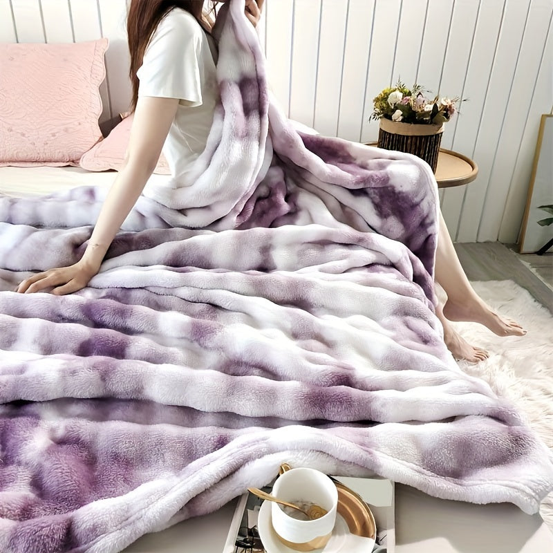 SnuggleFleece – Luxurious Soft Blanket for All Seasons
