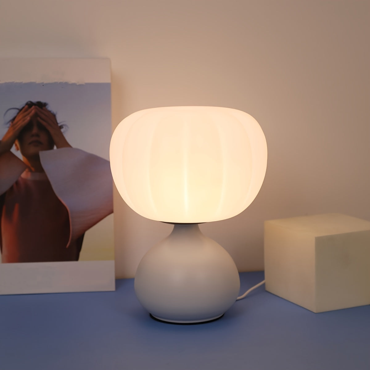 PumpkinGlow Lamp – 3-Color LED Table Lamp