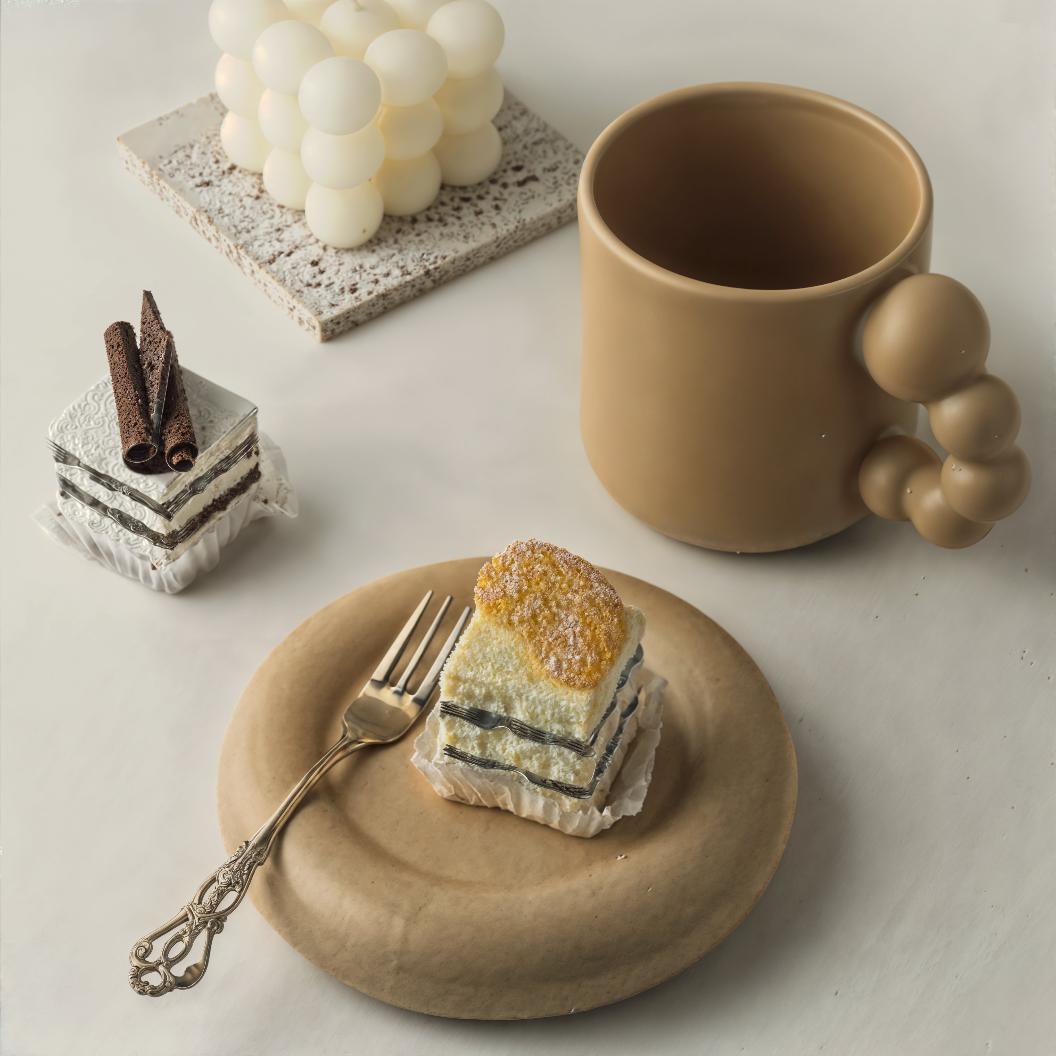 LuxeHestia – Handmade Porcelain Dinnerware Set