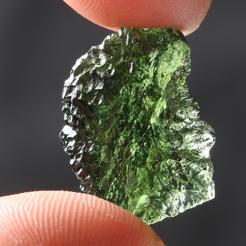 Alina's Captivating Green Moldavite Pendant Necklace for Purification
