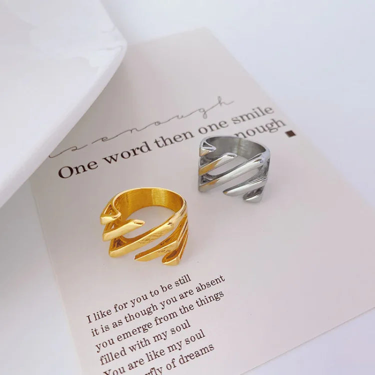 Elegant Layered Chain Ring - Amaris
