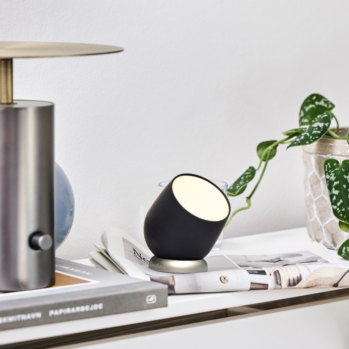 GlowTouch - Dimmable Wireless Table Lamp with Touch Control