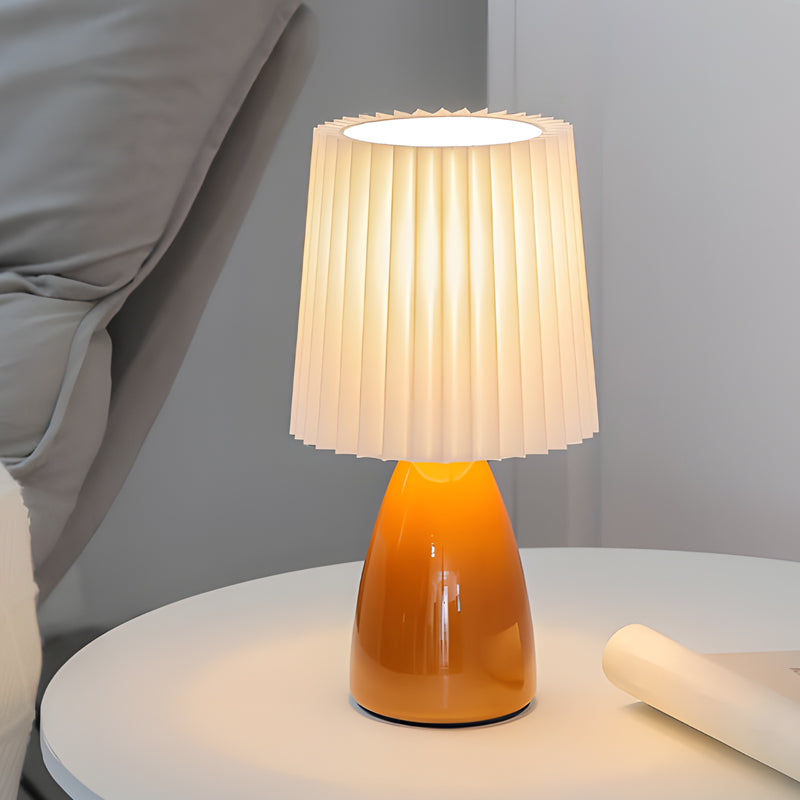 ChicGlow – Dimmable Table Lamp with USB Charger