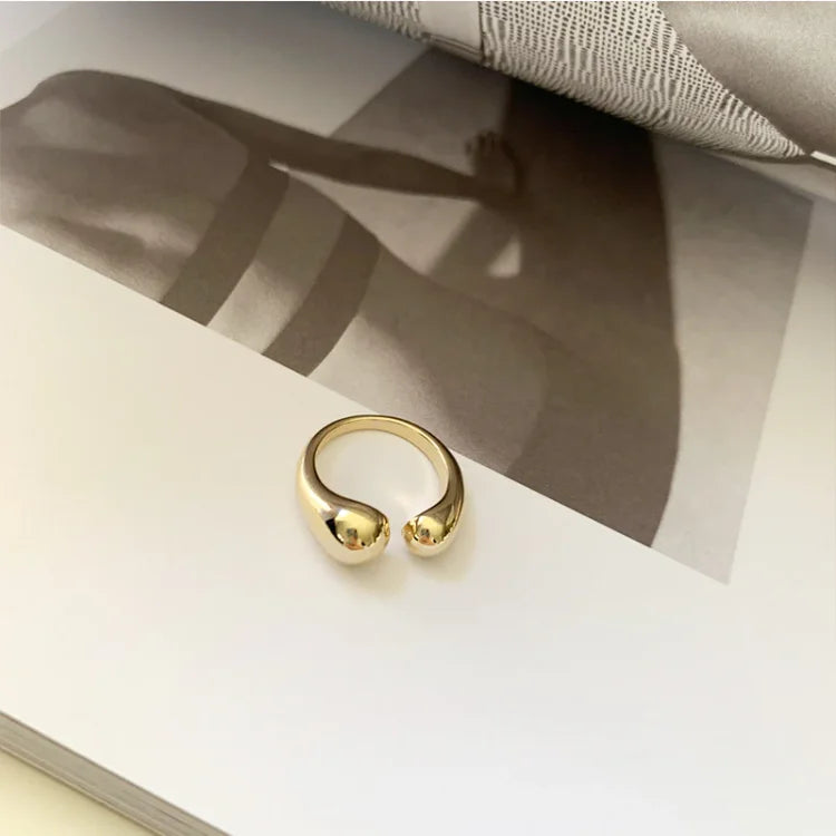 Elegant Adjustable Minimal Ring - Elise