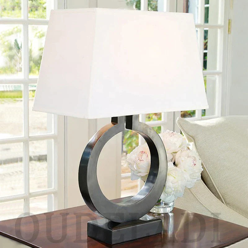 Golden VillaGlow – Luxurious Design Lamp for Elegant Spaces