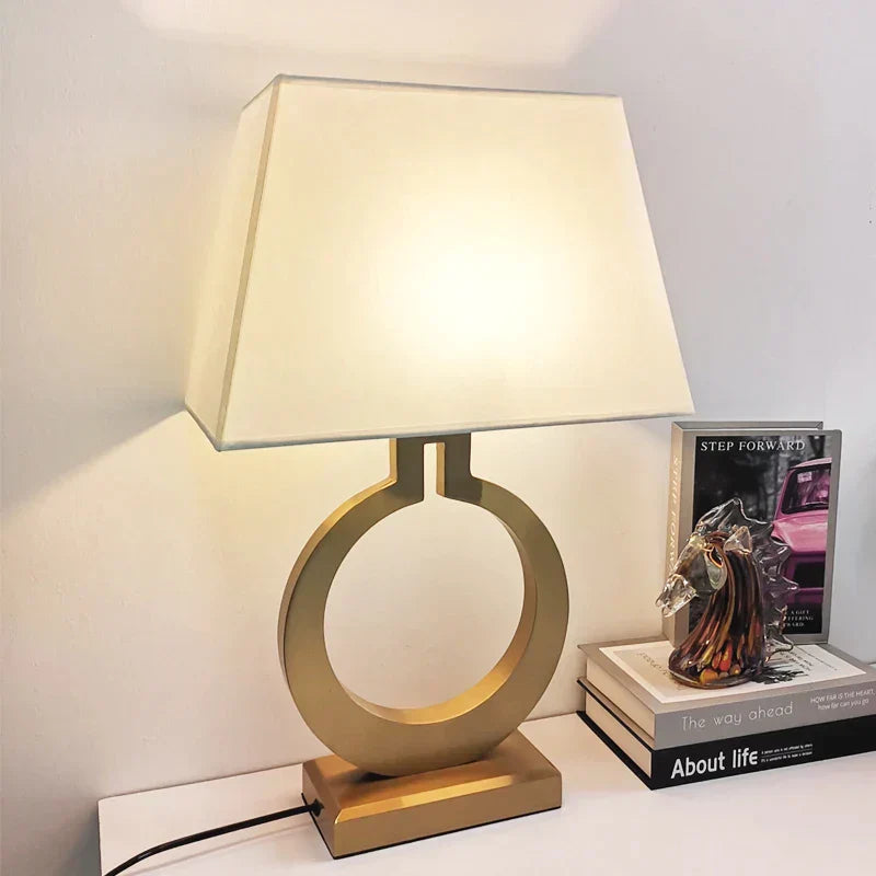Golden VillaGlow – Luxurious Design Lamp for Elegant Spaces
