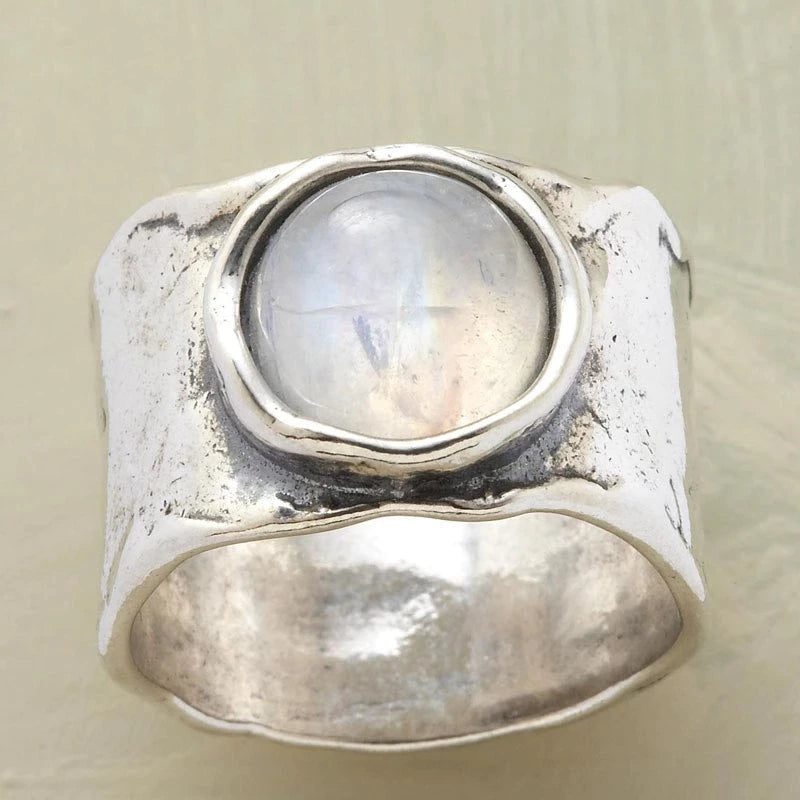 Elegant Silver Ring with Enchanting Moonstone - Lyra 
