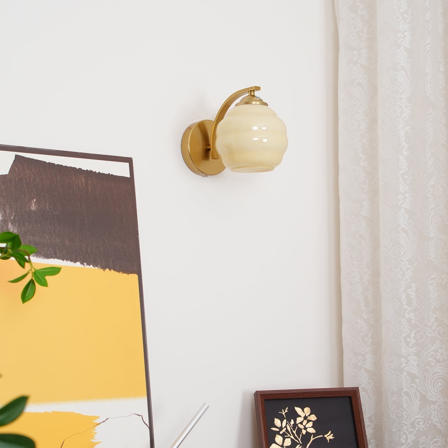VintageGlam - Art Deco Wall Lamp for Timeless Interiors