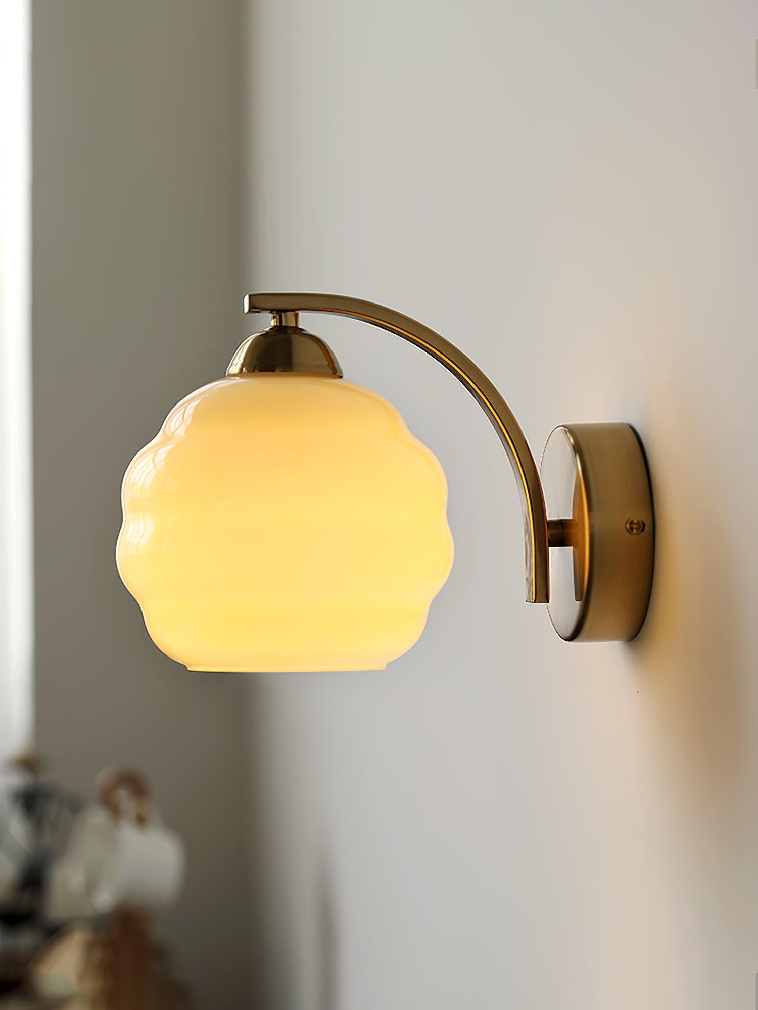 VintageGlam - Art Deco Wall Lamp for Timeless Interiors