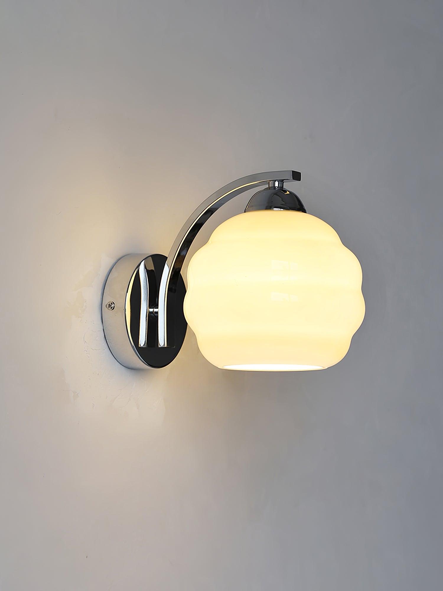 VintageGlam - Art Deco Wall Lamp for Timeless Interiors
