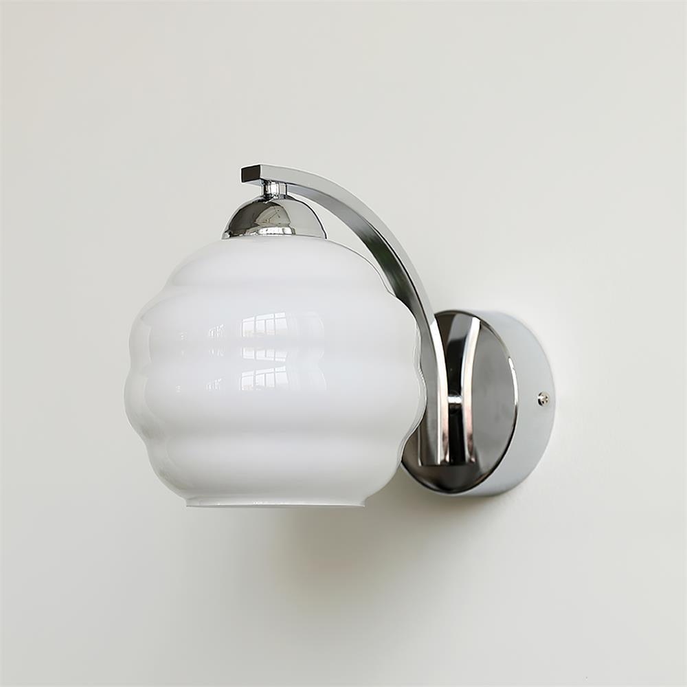 VintageGlam - Art Deco Wall Lamp for Timeless Interiors
