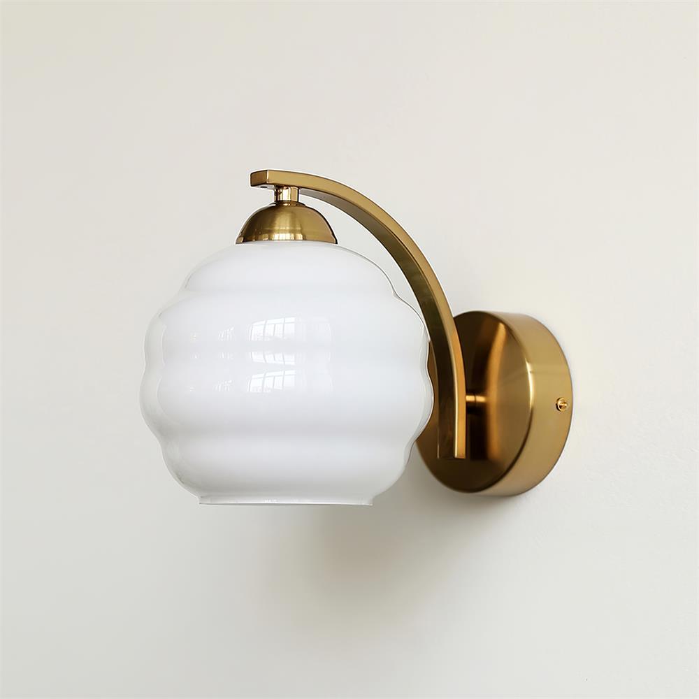 VintageGlam - Art Deco Wall Lamp for Timeless Interiors